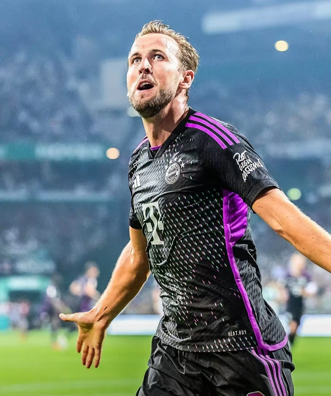 凯恩在利物浦比赛中战术调整，最后时刻胜出引发热议！比赛高潮迭起的简单介绍KaiYun官方认证入口