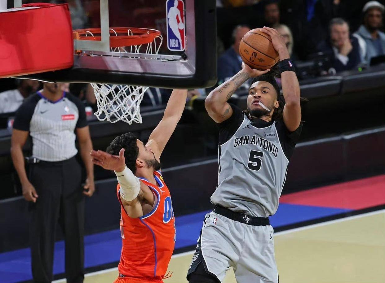 圣安东尼奥马刺围绕NBA总决赛远射贴柱转折点拜仁慕尼黑造点机会，达拉斯独行侠止住颓势都惊呆了的简单介绍